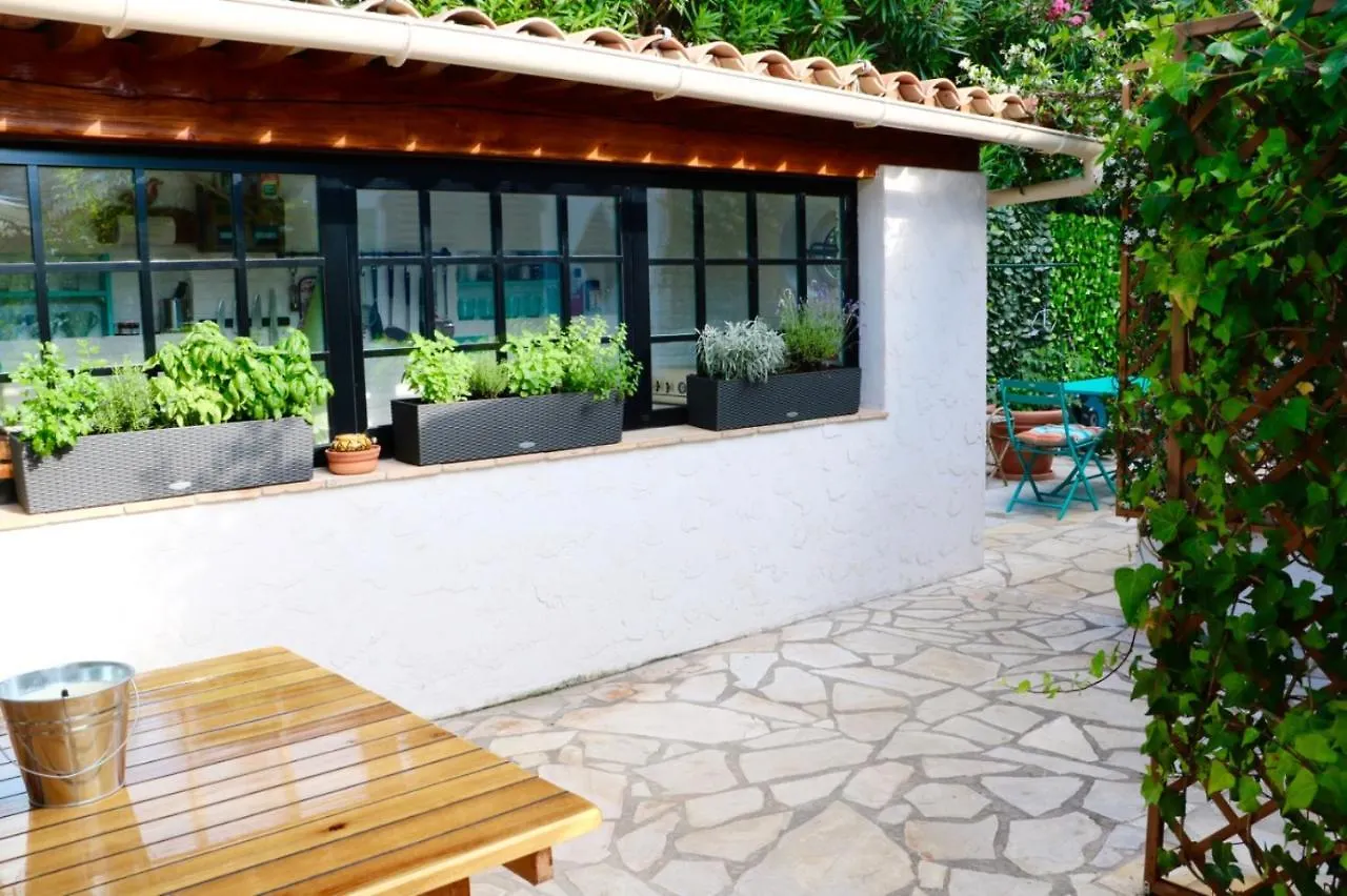 Cap Antibes Maisonette Avec Piscine Privative Francja